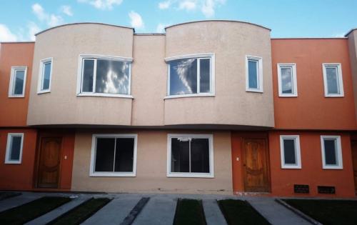 HERMOSAS CASAS EN UN ELEGANTE CONJUNTO HABITACIONAL EN CAYAMBE DESDE 74.000