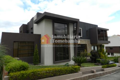 LUJOSA CASA DE VENTA SECTOR CHALLUABAMBA