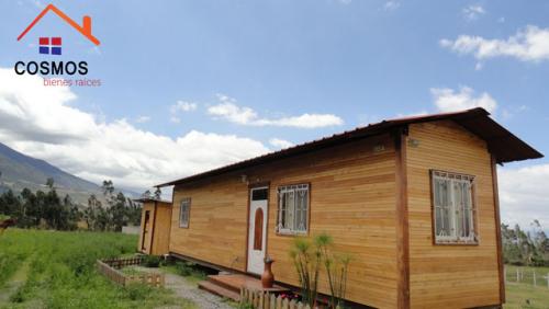 SE VENDE EN COTACACHI CASAS TRANSPORTABLES TIPO FURGON CONTEINERS