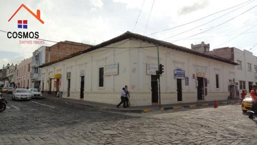 SE VENDE EN IBARRA CASA GRANDE CENTRAL Y RENTERA