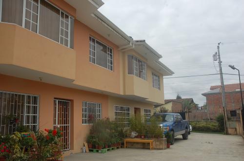 CASA CÓMODA POR LA ORDOÑEZ LASSO