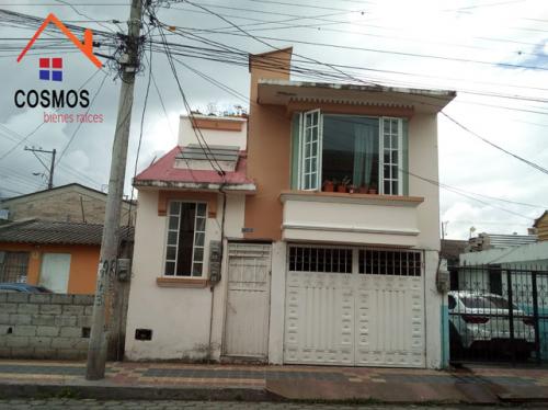 Se vende casa con local comercial en Otavalo