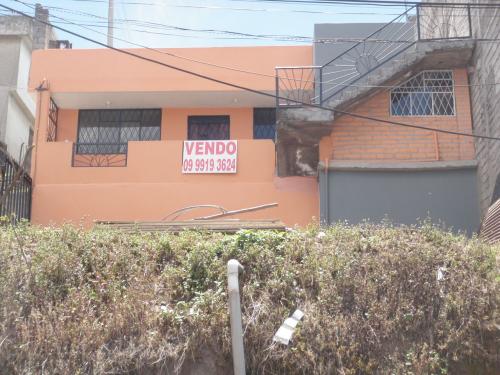 Vendo casa a estrenar al Sur de Quito, sector Pueblo Unido