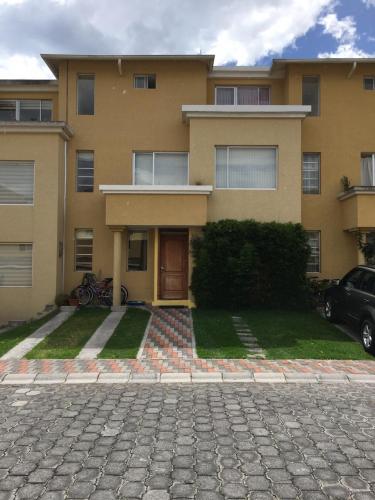 Casa Conjunto Sector Armenia. 4 dormitorios