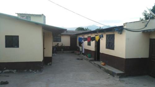 Vendo casa con terreno en Atuntaqui sector Santa Rosa