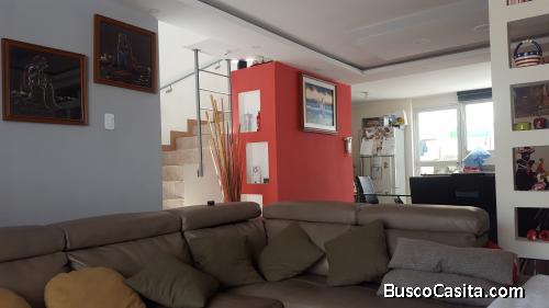 Casa En Venta  De 106 Mt2 Sector San Antonio de Pichincha