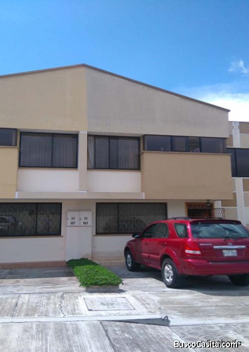 Casa Pomasqui, conjunto Nuevo Horizonte,120m2,a 8 minutos del Condado $85.000,0997592747,2353232