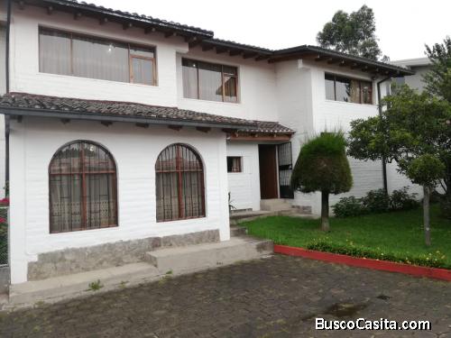De Oportunidad Casa en La Urbanización La Colina 240m2
