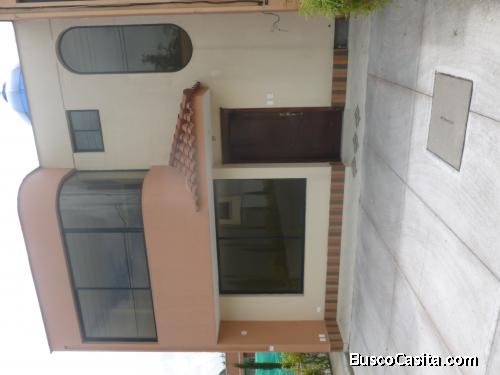 Casa de Venta en Conjunto Privado Agapanthus II Via Antigua a Conocoto