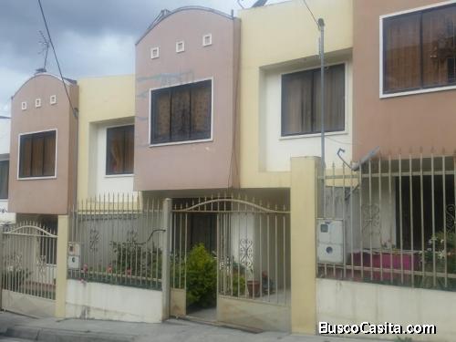 VENDO CASA DE DOS PLANTAS EN SAN FRANCISCO DE OBRAPIA