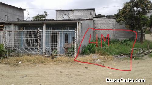 Se vende casa esquinera en flor de bastión