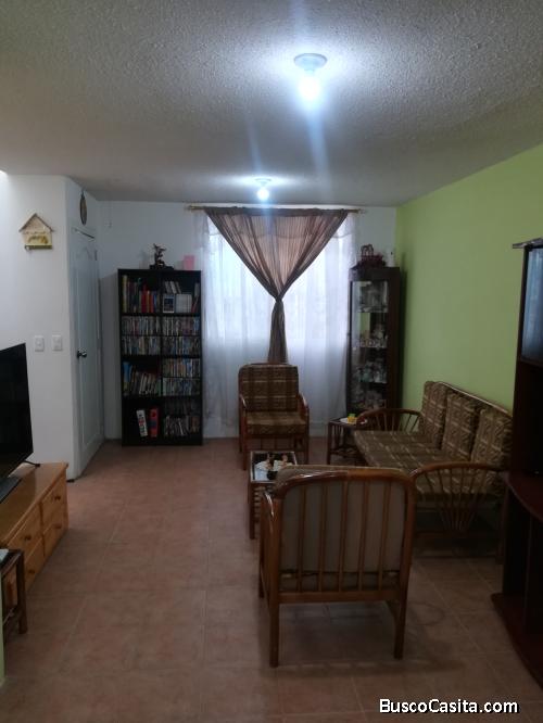 SE VENDE CASA DE 90 M2 EN PERFECTO ESTADO, SECTOR ALANGASI.- 66.000$
