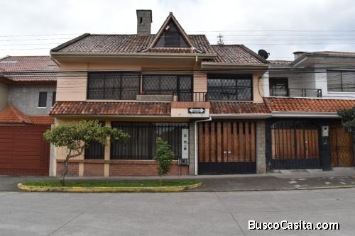 Vendo casa en sector residencial