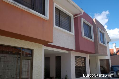 CASA EN EL CEBOLLAR EN CONDOMINIO