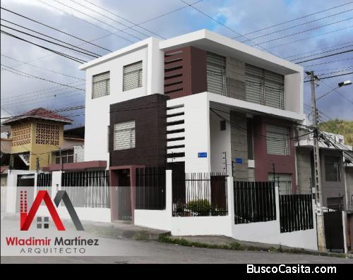 Lujosa casa a 5minutos de supermaxi 