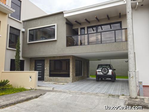 CASA DE LUJO EN VENTA SECTOR AVENIDA ROMA