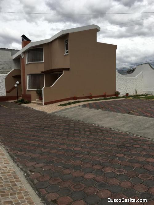 Hermosa casa en Tumbaco