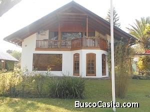 En venta propiedad independiente, esquinera, MIRASIERRA, 2.116m2 de terreno y 500m2 de construcci