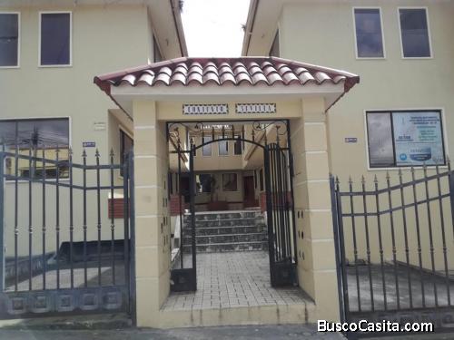 CASA ECONÓMICA DE VENTA CERCA AL CENTRO DE LOJA