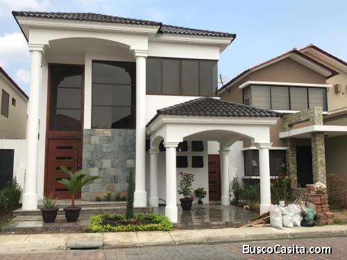 Hermosa casa de 2 Plantas , Ciudad Celeste - Samborondón