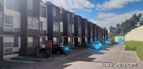 Hermosa Casa en conjunto cerca de todo