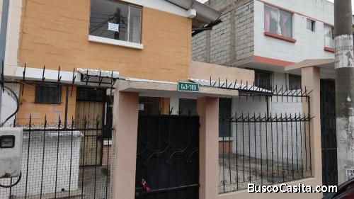 SE VENDE DE OPORTUNIDAD CASA DE 2 PISOS