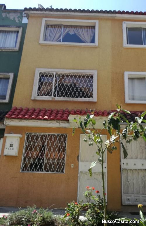 Vendo hermosa casa de 3 pisos en conjunto residencial Portón de Cádiz