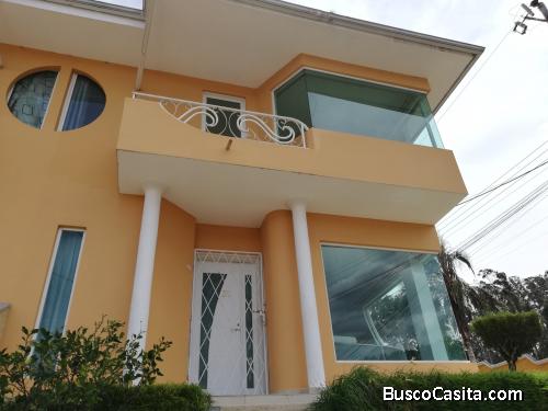 Casa de venta en conjunto habitacional