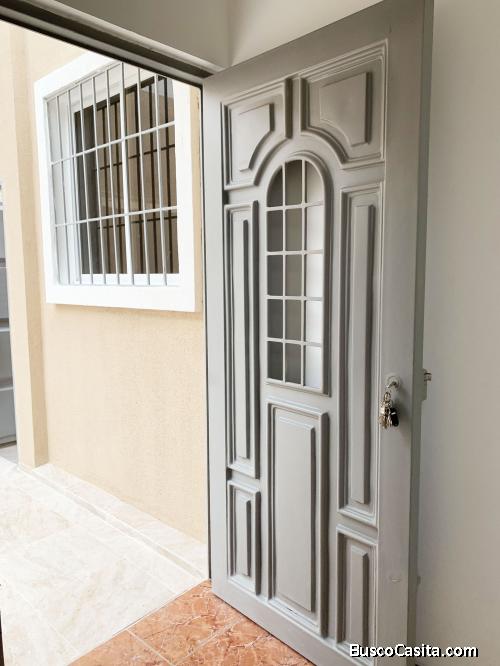 Venta Casa en GUAYACANES, Guayaquil: Area Comercial - Avenida Narcisa de Jesus