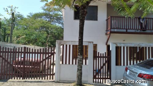 Vendo casa de dos plantas en Puerto Olon, a pocos metros de la playa