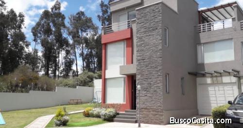 Vendo casa en San Juan cumbaya 