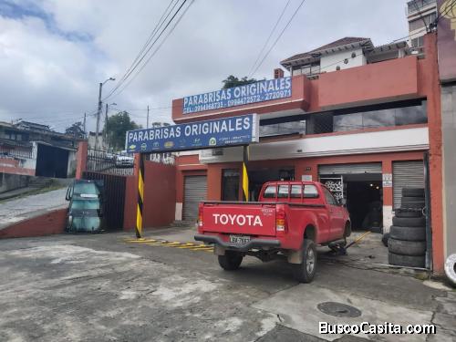 VENDO CASA ESQUINERA  Y RENTERA EN AVENIDA CUXIBAMBA 
