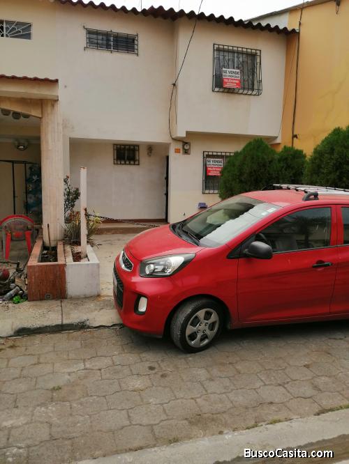 Casa de 2 pisos en Villa España, Guayaquil 