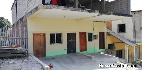 En ARENILLAS, El Oro, VENDO CONSTRUCCIÓN de 2 losas (cimientos para 4 losas) MÁS CASA (tipo villa) 