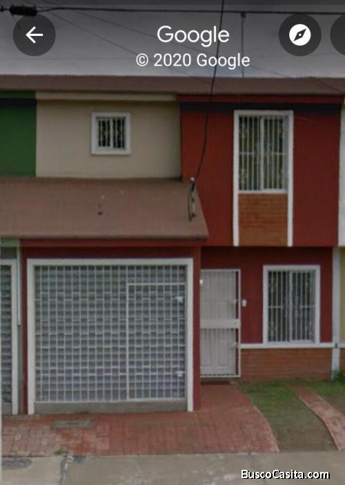 vendo casa con local comercial  