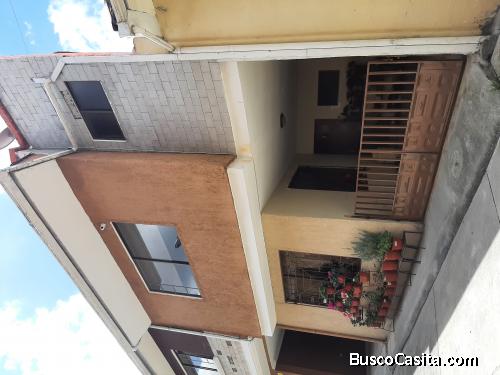 Venta de una hermosa casa dentro de condominio ubicado en un buen sector de la ciudad