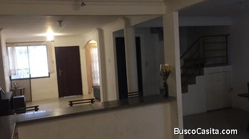 CASA DE 2 PISOS REMODELADA