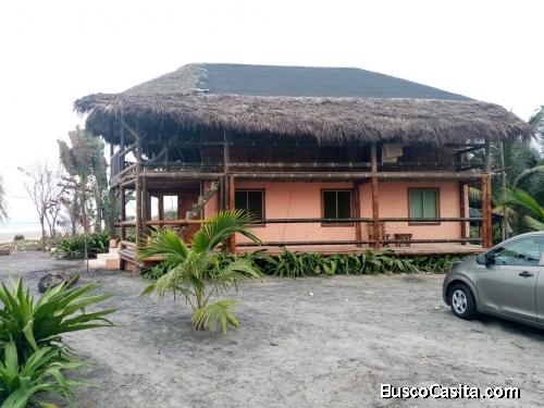 CASA DE DOS PISOS FRENTE A LA PLAYA. PLAYA VIRGEN DE 7 KMS. PUEBLO DE PESCADORES.