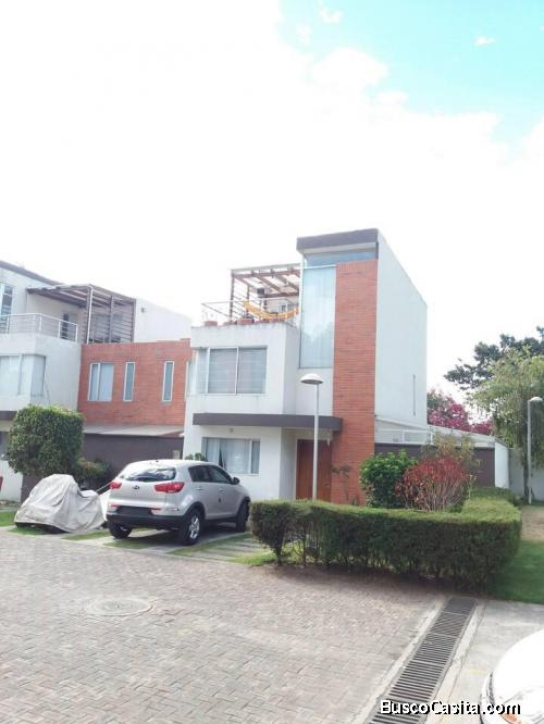 Casa en El Sector Mas Exclusivo del Valle de Tumbaco