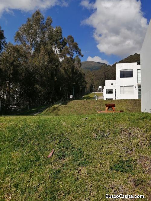 De Oportunidad, Vendo Casa en Paseos del Pichincha