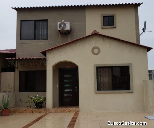 Casa de Venta de 4 dormitorios en Villa Club Etapa Galaxia