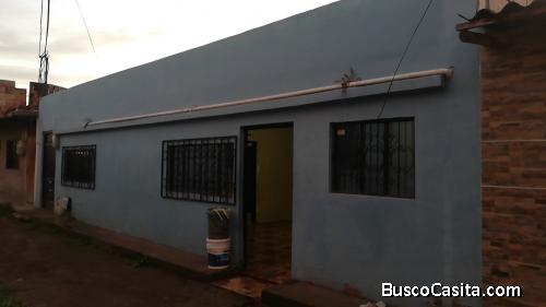 CASA DE VENTA EN LAS ACACIAS