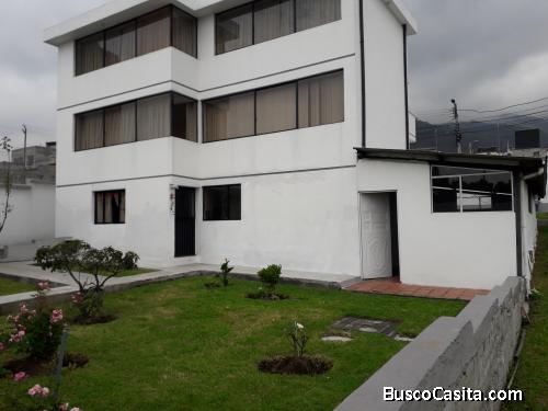 VENDO CASA  CON GALPÓN