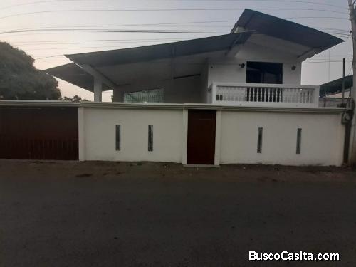 Casa en Venta - Portoviejo