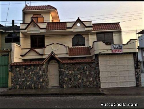 CASA AMPLIA POR ESTRENAR- 340m²