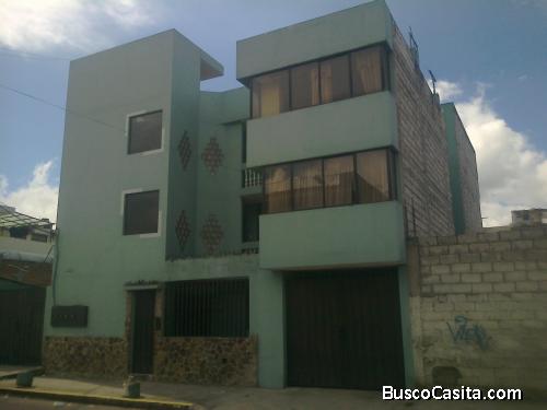 VENDO CASA RENTERA EN EL SUR DE QUITO CDLA LA GATAZO