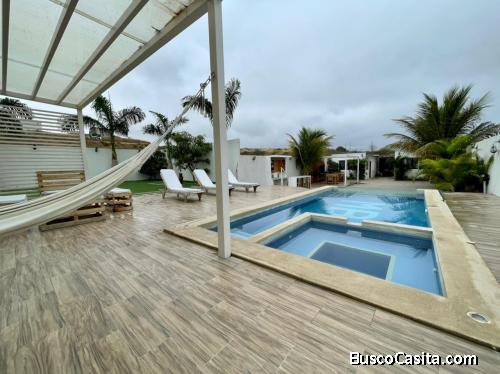Hermosa Casa De Playa En Venta, Punta Blanca