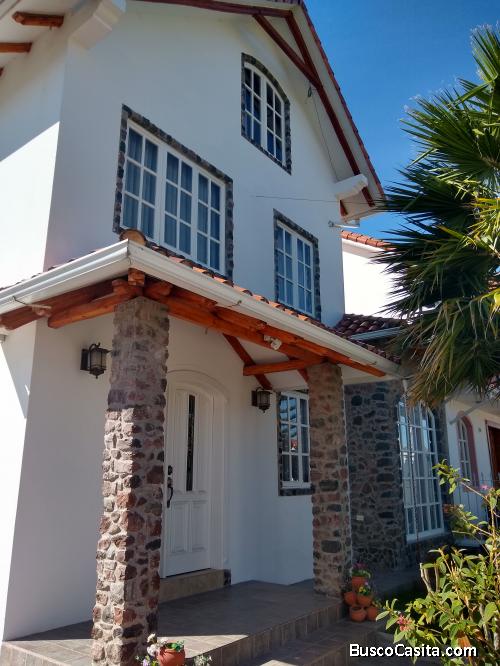 VENDO CASA INDEPENDIENTE, URB. RIBERA DE LA HACIENDA, VALLE DE LOS CHILLOS