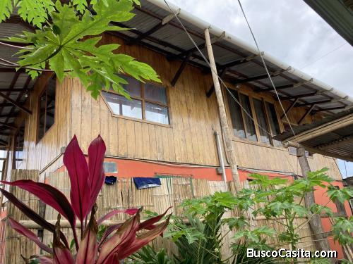 En venta una casa grande y una villa