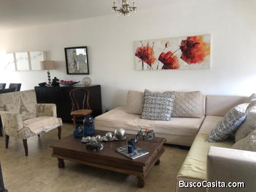 VENDO HERMOSA CASA - SECTOR VALLE DE LOS CHILLOS